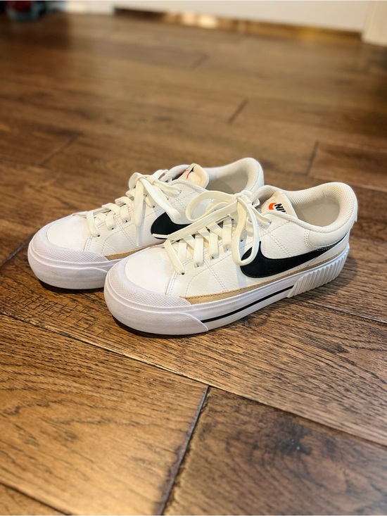 Nike Shoes - Nike Court Legacy Lift Women's Shoes Size 7